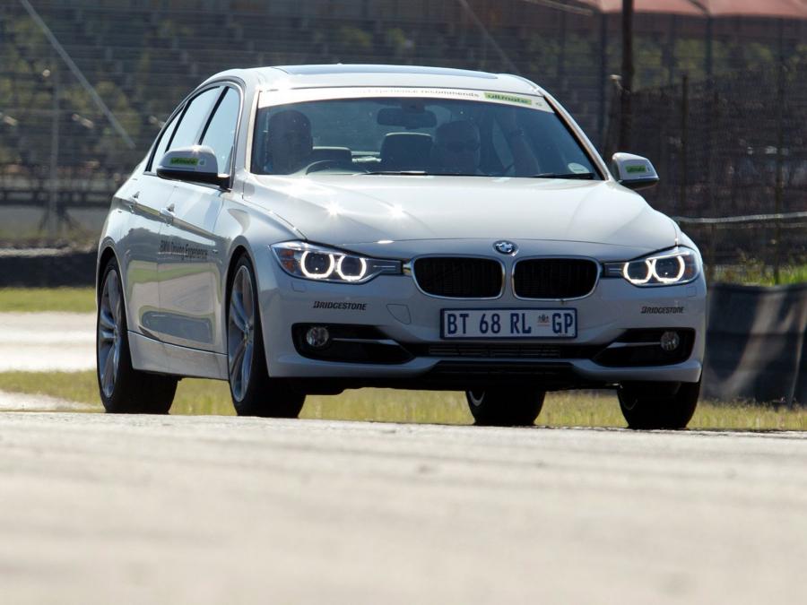  BMW 328i Sedan Sport Line 2012 года  (ZA) (фото 10 из 16)